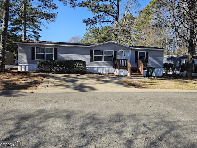 view of manufactured / mobile home