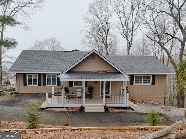 view of front of property featuring a porch