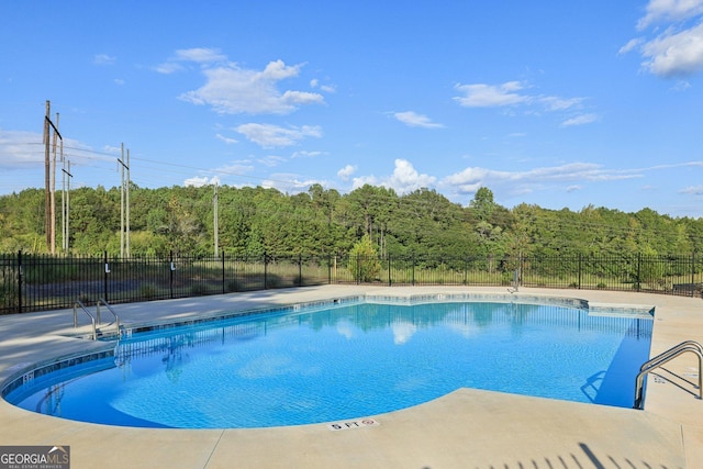 view of swimming pool