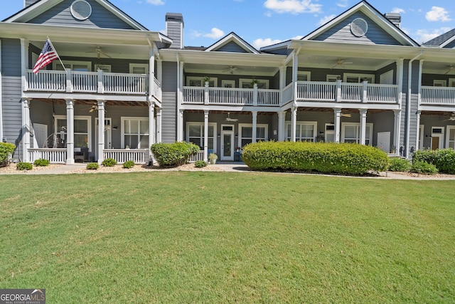 view of front of home with a front lawn