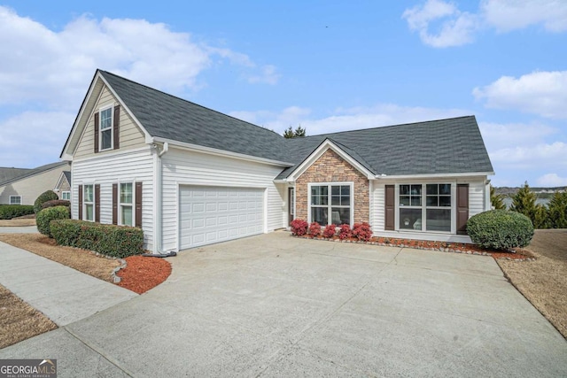 view of front facade featuring a garage