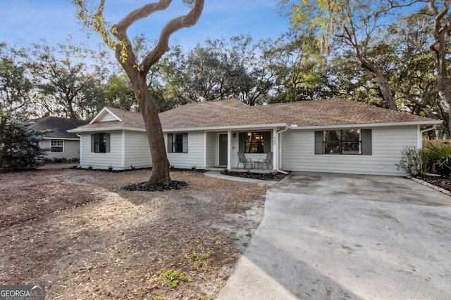 ranch-style house with a porch