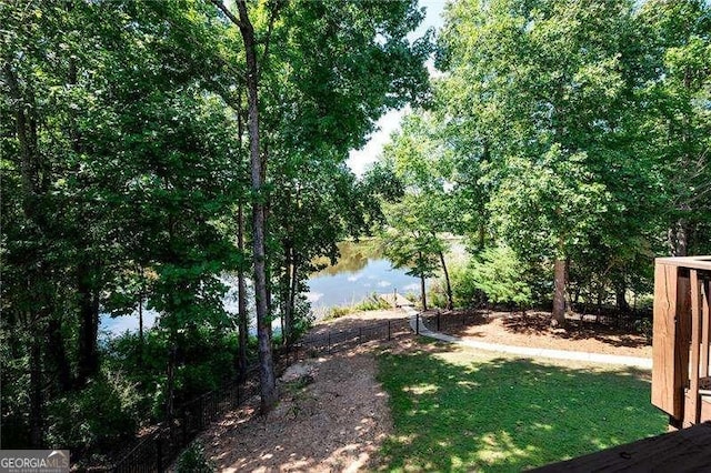 view of yard featuring a water view