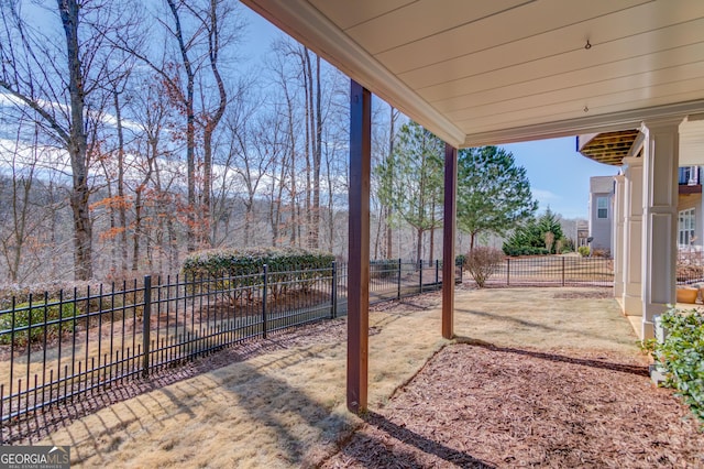 view of yard featuring a patio area