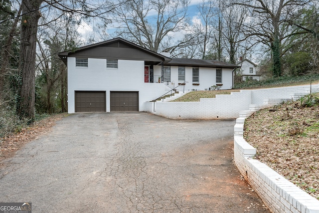 view of front of house featuring a garage