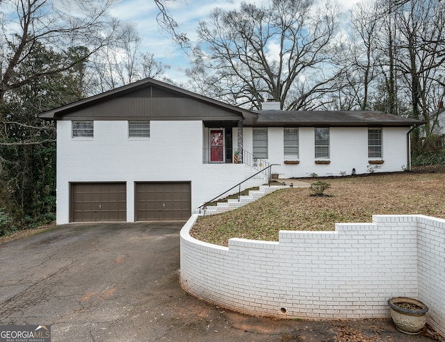 view of front facade with a garage