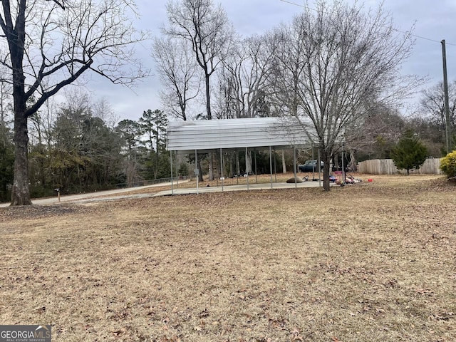 view of yard featuring a carport