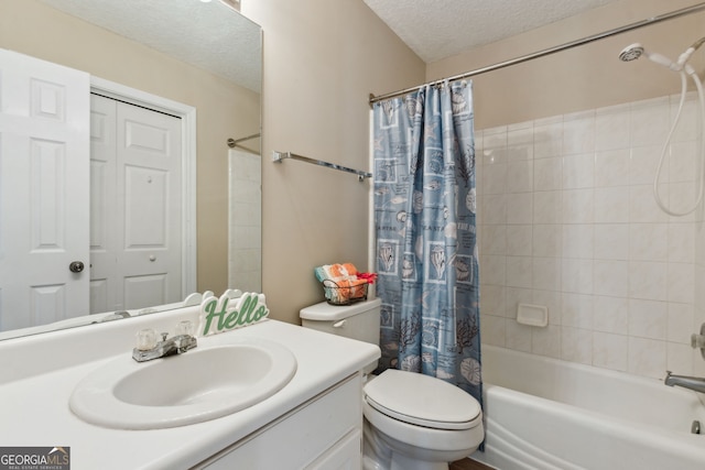 full bathroom featuring vanity, a textured ceiling, toilet, and shower / bath combo