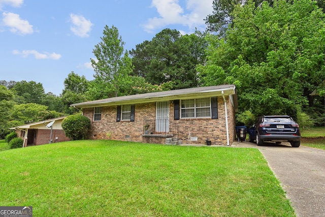 view of front of house with a front yard