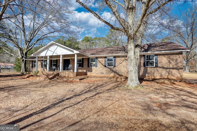 view of front of house featuring a porch