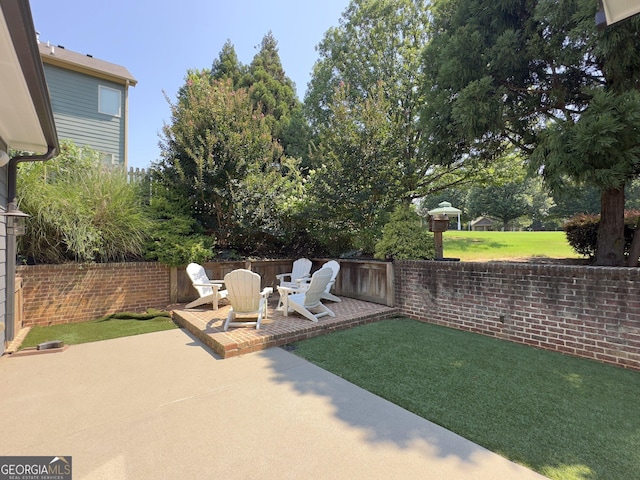 10 Plum Blossom Ln, Hampton, GA 30228 - view of grassy yard with a patio