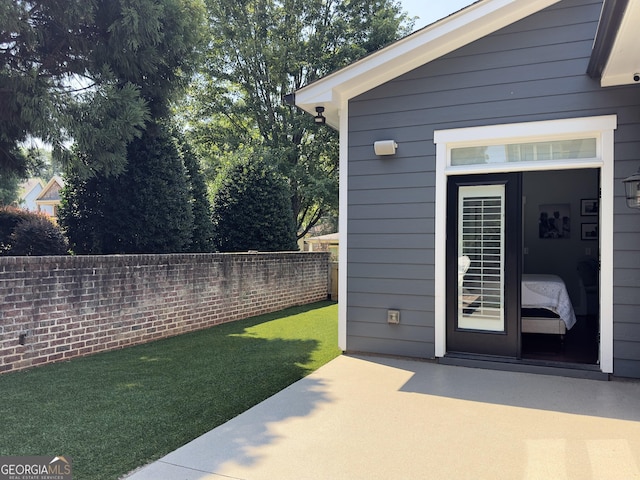 view of yard with a patio