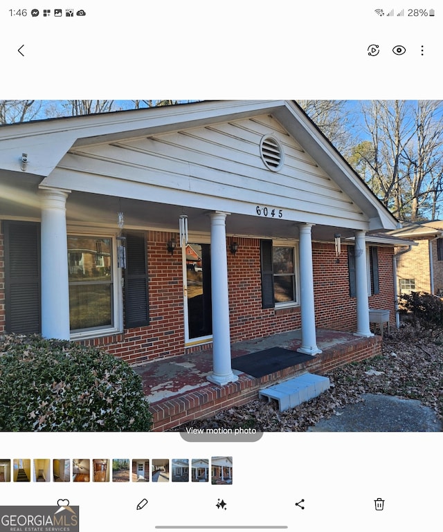 view of front facade featuring covered porch