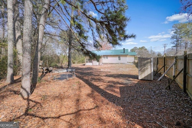 view of yard with a shed