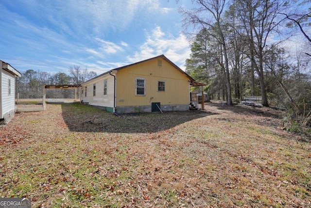 view of home's exterior