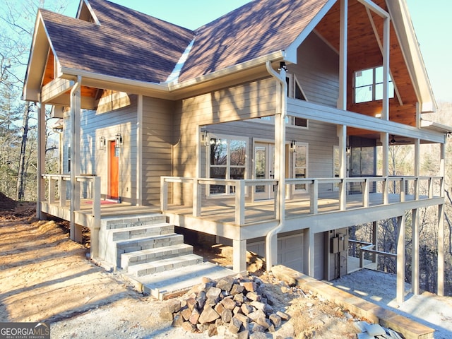 view of front of house featuring a garage