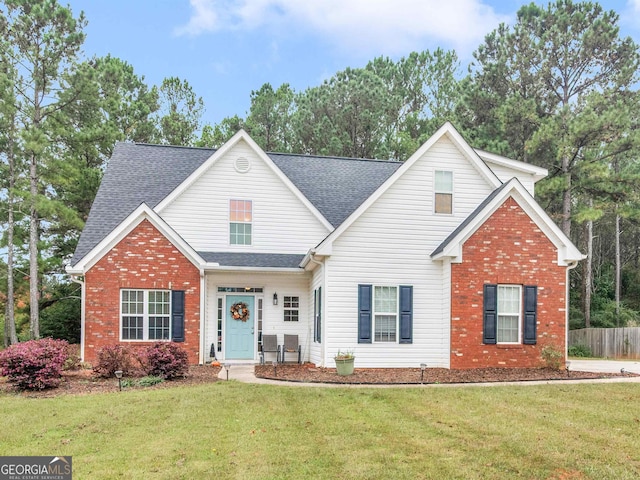 front of property with a front lawn