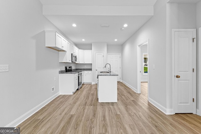 205 Lenox Cir, Lagrange, GA 30241 - spare room with carpet floors and baseboards