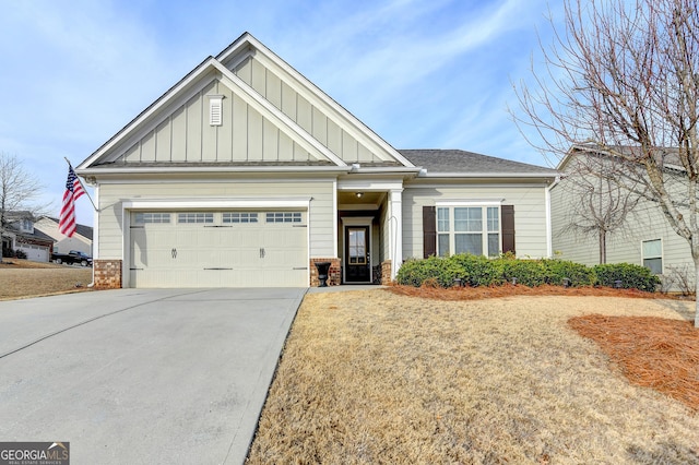 craftsman-style house featuring a garage