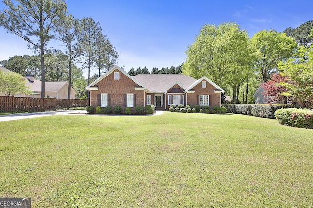 view of front of house featuring a front yard