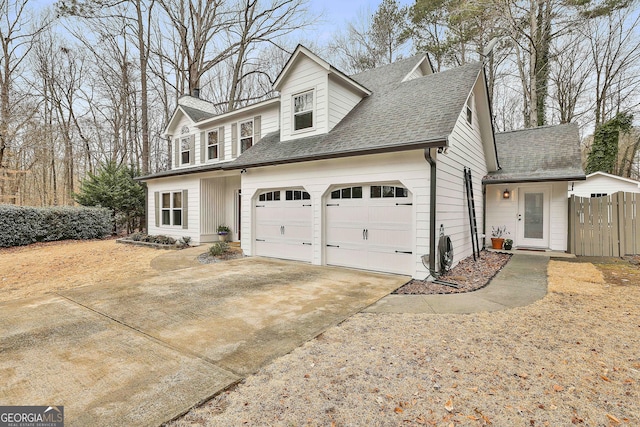 view of front facade featuring a garage