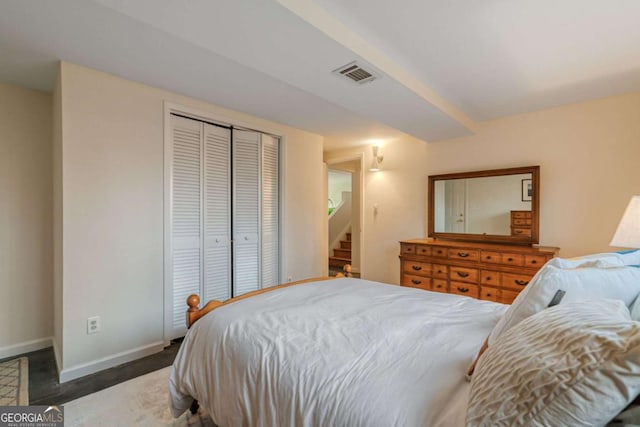 bedroom featuring a closet