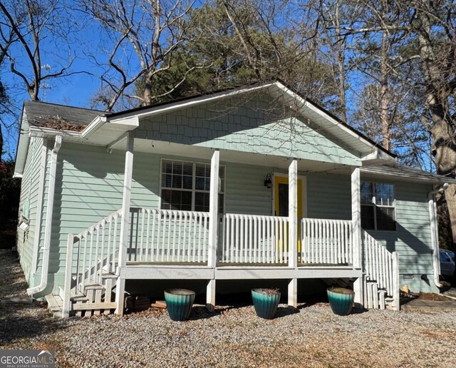 bungalow featuring covered porch