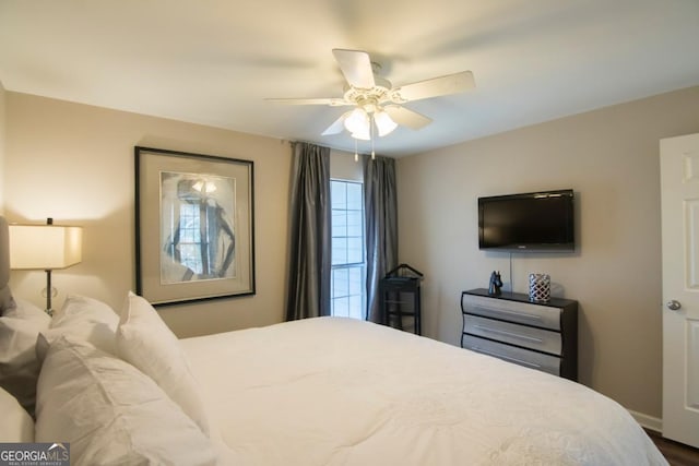 bedroom featuring ceiling fan