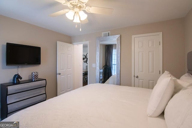 bedroom with ceiling fan