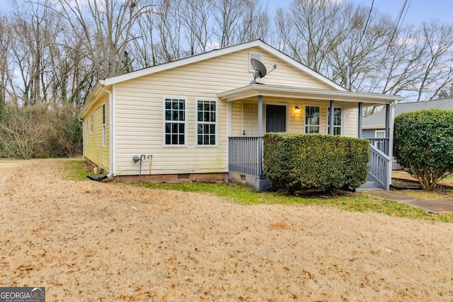 bungalow-style house with covered porch