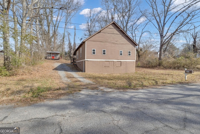 view of home's exterior