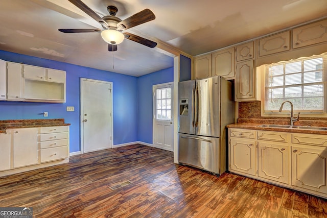 kitchen with dark hardwood / wood-style floors, ceiling fan, sink, and stainless steel fridge with ice dispenser