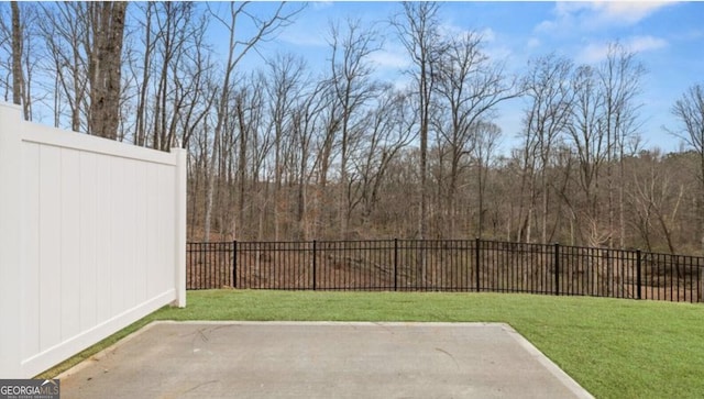 view of yard with a patio