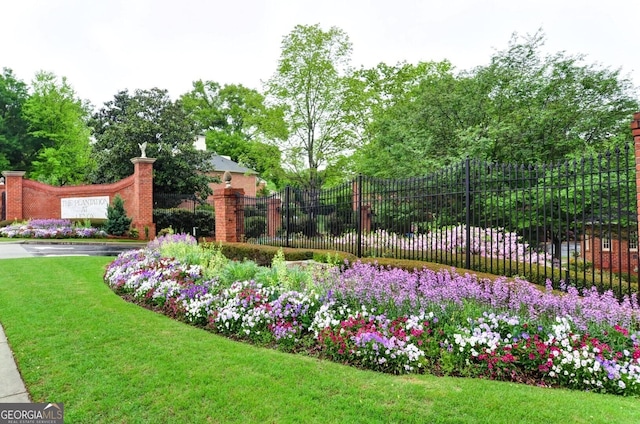 exterior space with a yard