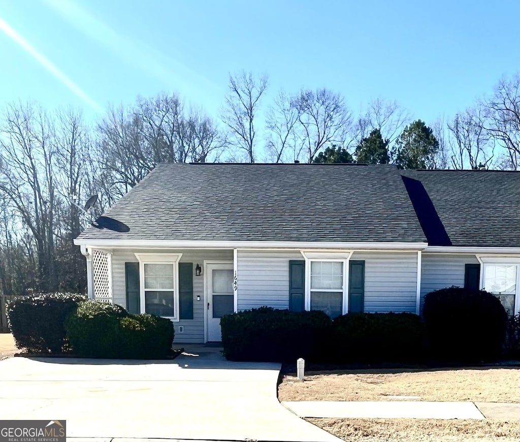 view of front of home