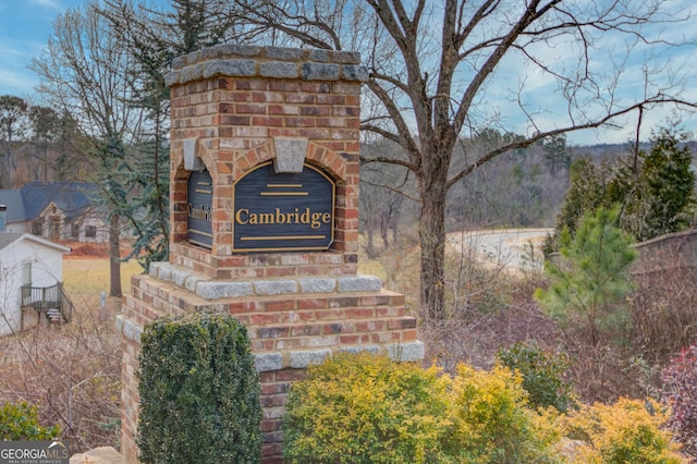 view of community / neighborhood sign