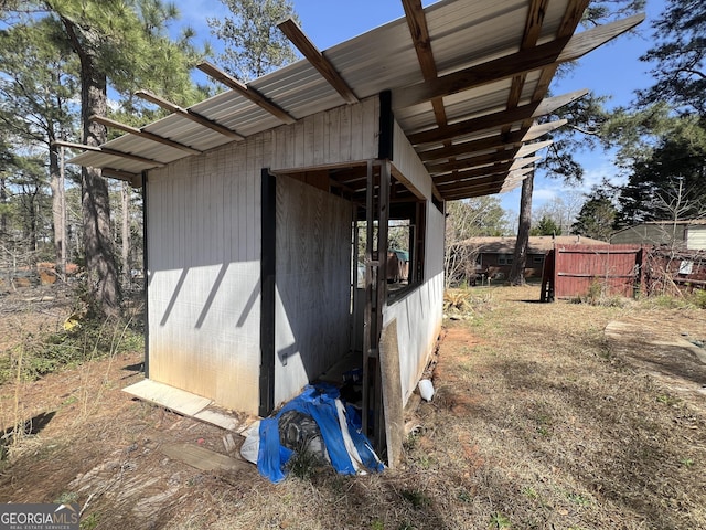 view of outdoor structure featuring an outdoor structure