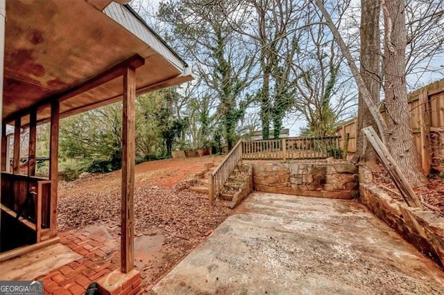 view of yard featuring a patio