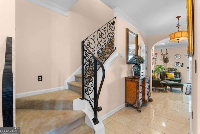 foyer with crown molding