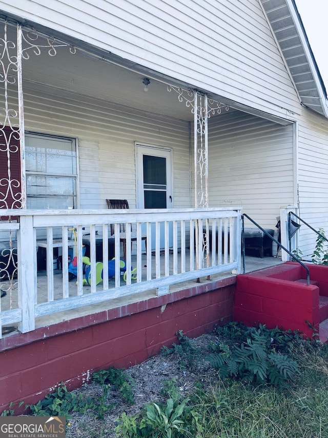 exterior space featuring a porch