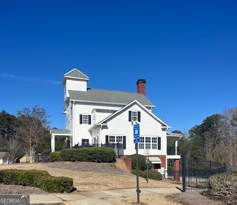 view of front facade