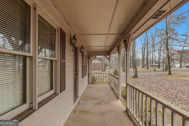 balcony featuring covered porch