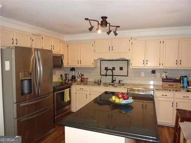 kitchen with sink, backsplash, dark hardwood / wood-style flooring, stainless steel appliances, and crown molding