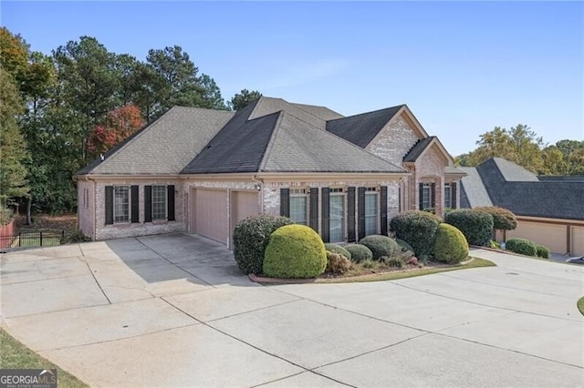 view of front facade with a garage