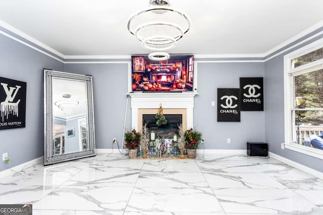 living room with crown molding and an inviting chandelier