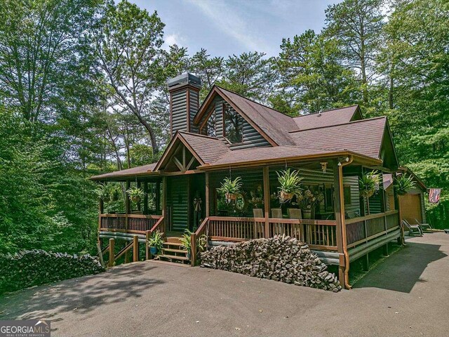 view of front of house with a porch