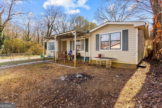 view of front of house featuring a porch