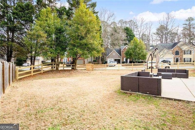 view of yard featuring an outdoor hangout area and a patio