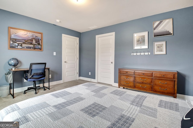 view of carpeted bedroom