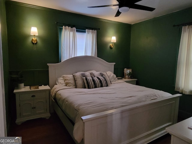 bedroom with ceiling fan